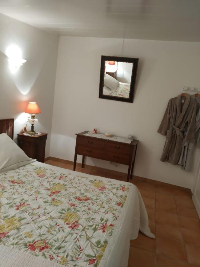 Le Terebinthe B&B Lauris Luaran gambar